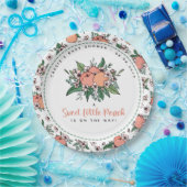 Ein süßer kleiner Pfirsich auf dem Weg zur Babydus Pappteller (Party)