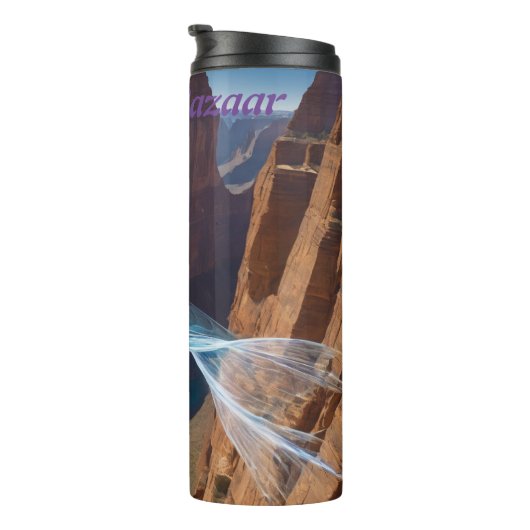 ein Sylphe mit Luftströmen durch Canyons Thermosbecher (Nach rechts gedreht)