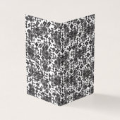 Ein symmetrisches monochromes Design mit komplexen (Vorderseite)
