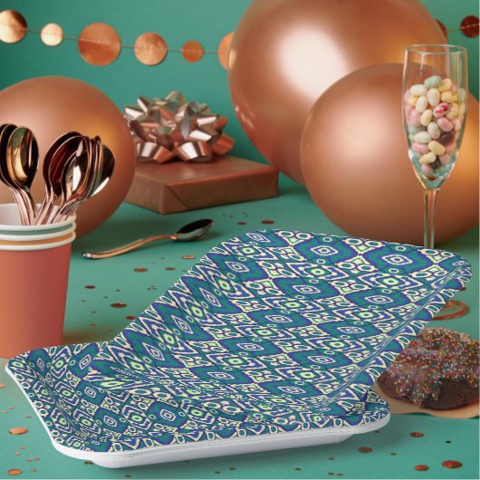 Ein symmetrisches Muster blauer Motive auf einem T Pappteller (Multi)