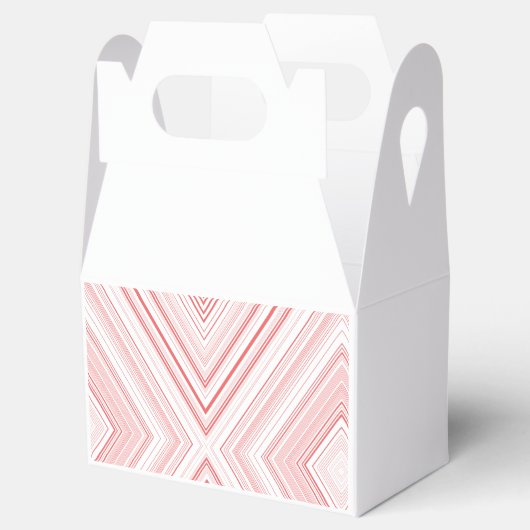 Ein symmetrisches Muster mit roten und rosa Motive Geschenkschachtel (Geöffnet)