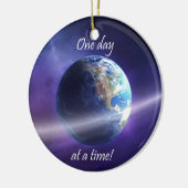Ein Tag auf einmal Keramikornament (Links)