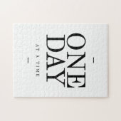 Ein Tag Nüchternheits-Zitat-weißes Schwarzes Puzzle (Horizontal)