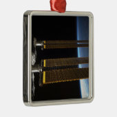 Ein Teil der Internationalen Raumstation 2 Silbernes Ornament (Rechts)