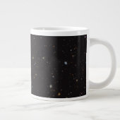 Ein Teil des Himmels mit über 45.000 Galaxien ist  Jumbo-Tasse (Rechts)