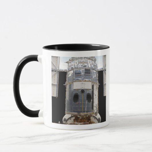 Ein Teil des Hubble-Weltraumteleskops Tasse (Links)