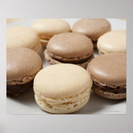 Ein Teller Schokolade und Vanilla Macarons, die Poster