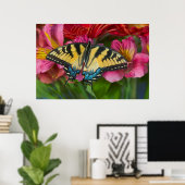 Ein Tiger-Frack-Schmetterling Poster (Heimbüro)
