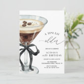 Ein Tini-Bisschen Älter Espresso Martini Geburtsta Einladung (Stehend Vorderseite)