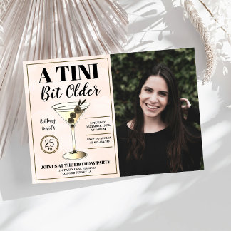 Ein Tini-bisschen älter moderner Cocktail Geburtst Einladung