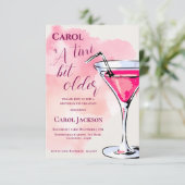Ein Tini Bit Ältere Pink Martini Cocktail Geburtst Einladung (Stehend Vorderseite)