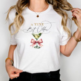 Ein Tini Bit Älterer Martini Pink Bow Tri-Blend Shirt