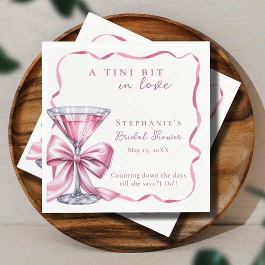 Ein Tini-Bit in der Liebe Chic Pink Martini-Brautp Serviette