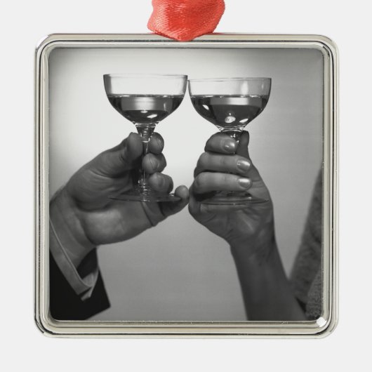Ein Toast Silbernes Ornament (Vorne)