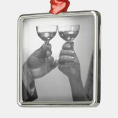 Ein Toast Silbernes Ornament (Links)