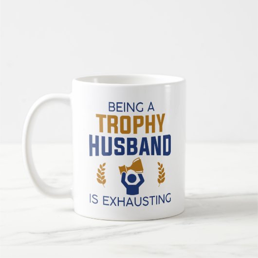 Ein tochitischer Mann zu sein, erschöpft Kaffeetasse (Links)