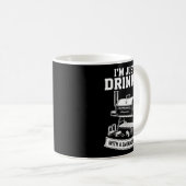 Ein Trinker mit einem Rauchproblem, der BBQ-Dädas Kaffeetasse (VorderseiteRechts)