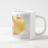 Ein Trio von Äpfeln Jumbo-Tasse (Rechts)