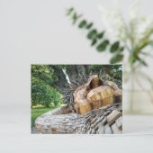 Ein Troll schläft unter einem Baum Postkarte (Stehend Vorderseite)