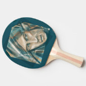 Ein trotziger grüner Elf Tischtennis Schläger (Seitenansicht)