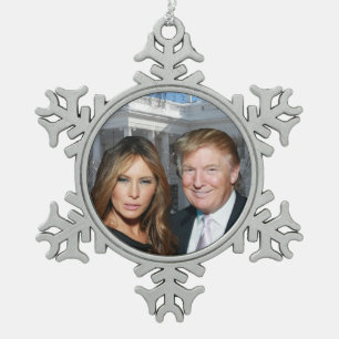 Ein Trumpf-Weihnachten: Donald und Melania Schneeflocken Zinn-Ornament