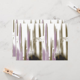 Ein unberührter See inmitten schneebedeckter Berge Einladung