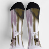 Ein unberührter See inmitten schneebedeckter Berge Socken (Oben)