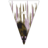 Ein unberührter See inmitten schneebedeckter Berge Wimpelkette (Zweite Fahne)