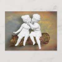 Ein unschuldiger süßer Kuss der Kindheit