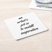 Ein Untersetzer für Künstlerarbeit (angewinkelt)