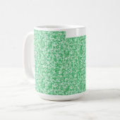 Ein üppiger, grüner Farn mit zarten, rauen Fronten Kaffeetasse (Vorderseite Links)