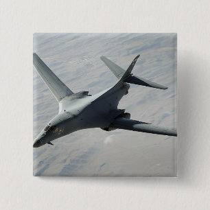Ein US-LuftwaffeB-1B Lancer auf einer Button