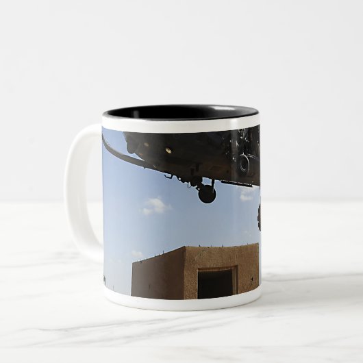 Ein US-Luftwaffenparadies Zweifarbige Tasse (Vorderseite Links)