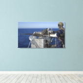 Ein US-Marine-Gunner-Partner Leinwanddruck (Insitu (Holzboden))