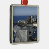 Ein US-Marine-Gunner-Partner Silbernes Ornament (Rechts)