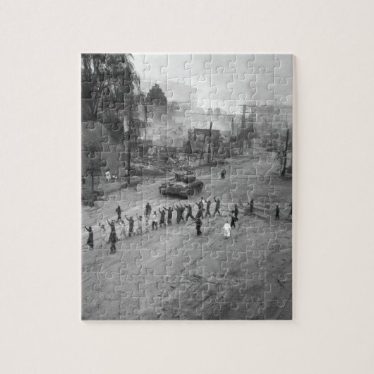 Ein US-Marinebehälter follows_War Bild Puzzle (Vertikal)