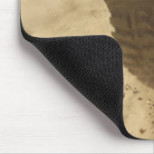 Ein US-Soldat läuft auf einem schmutzigen Pfad Mousepad (Ecke)