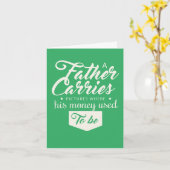 Ein Vater trägt Bilder vom Vater Karte (Gelbe Blume)