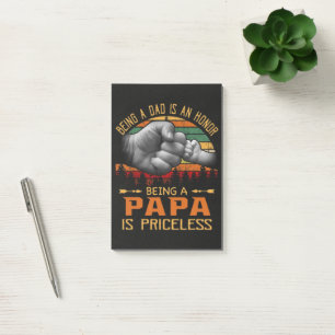 Ein Vater zu sein ist eine Ehre, ein Papa zu sein Post-it Klebezettel