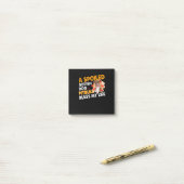 Ein verdorbener verdorbener Hund Pitbull regiert m Post-it Klebezettel (Auf Schreibtisch)