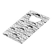 Ein Verein der Herren. Schnurrbartmuster 2 Geldbeutel Flaschenöffner (Rückseite Schrägansicht)