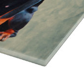 Ein verwöhnter Rotten Doberman Pinscher lebt hier Schneidebrett (Ecke)