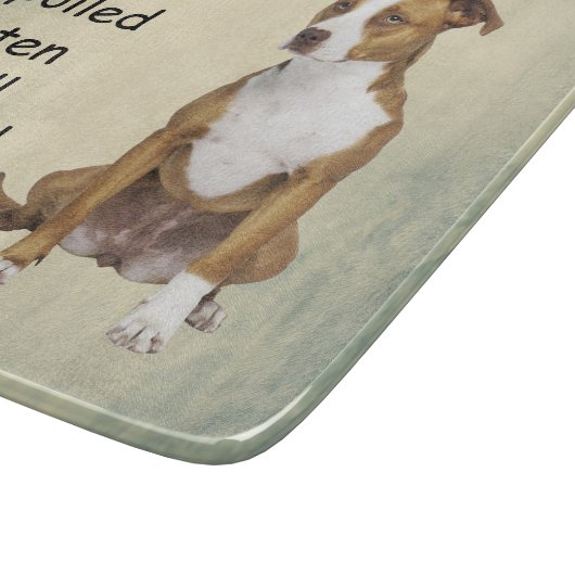 Ein verwöhnter Rottengrubenbull lebt hier Schneidebrett (Ecke)