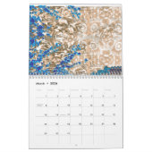 Ein verziertes Paisleymotiv in Blau und Braun, Dis Kalender (Mär 2026)