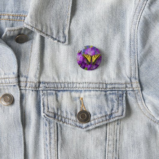 Ein Viceroy Butterfly auf Lila Glads Button (Beispiel)