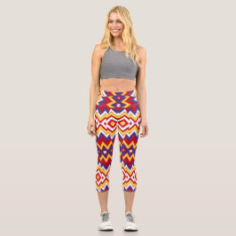 Ein vielfarbiges, trendiges Zickzack-Muster Capri Leggings