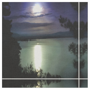 Ein Vollmond, der die ästhetische Kunst der Ägäis Stoff