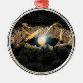 Ein von einer protoplanetären Diskette umgebener S Ornament Aus Metall (Vorne)