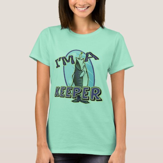 Ein Wärter, der T - Shirt und Geschenke befischt (Vorderseite)