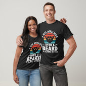 Ein Webentwickler mit einem Bart ist immer besser T-Shirt (Unisex)